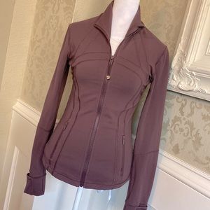 Lululemon Define Jacket in Plum Size 6